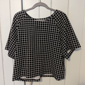 Bobeau black and white grid blouse